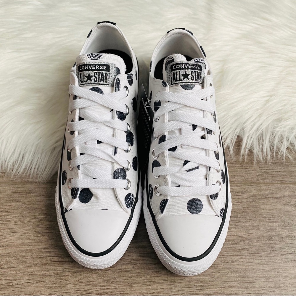 NWT Converse Chuck Taylor All Star Women’s Shoes - Picture 2 of 9